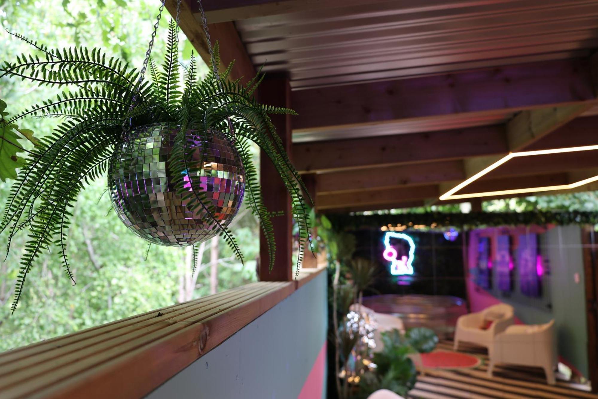 Apartamento Ammonite Glamping Pod & Hot Tub Hungerton Exterior foto